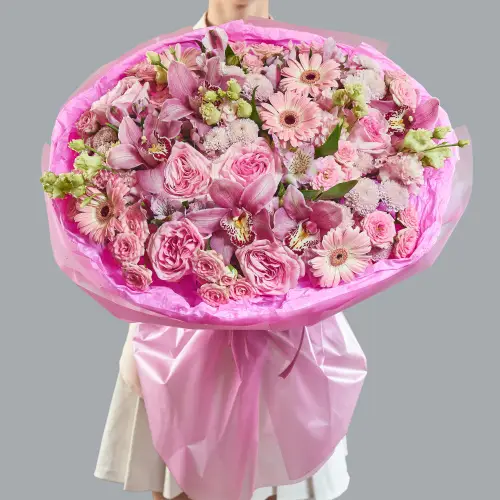 Букет из орхидей, роз, гербер и эустомы