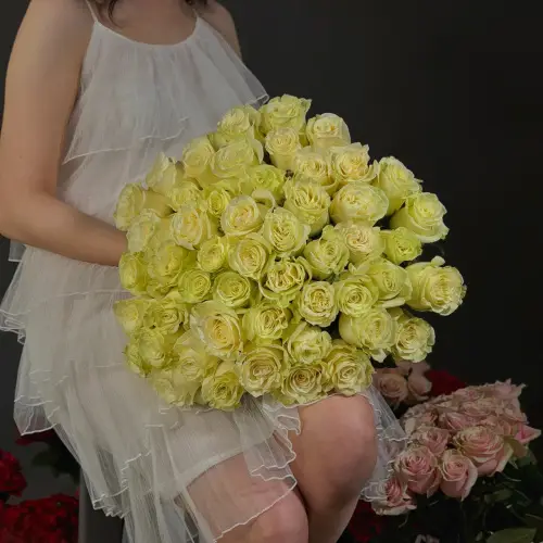 Букет из 51 белой розы