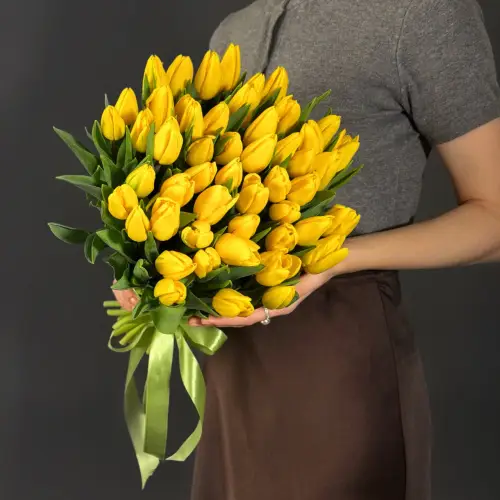 Букет из 51 желтого тюльпана 